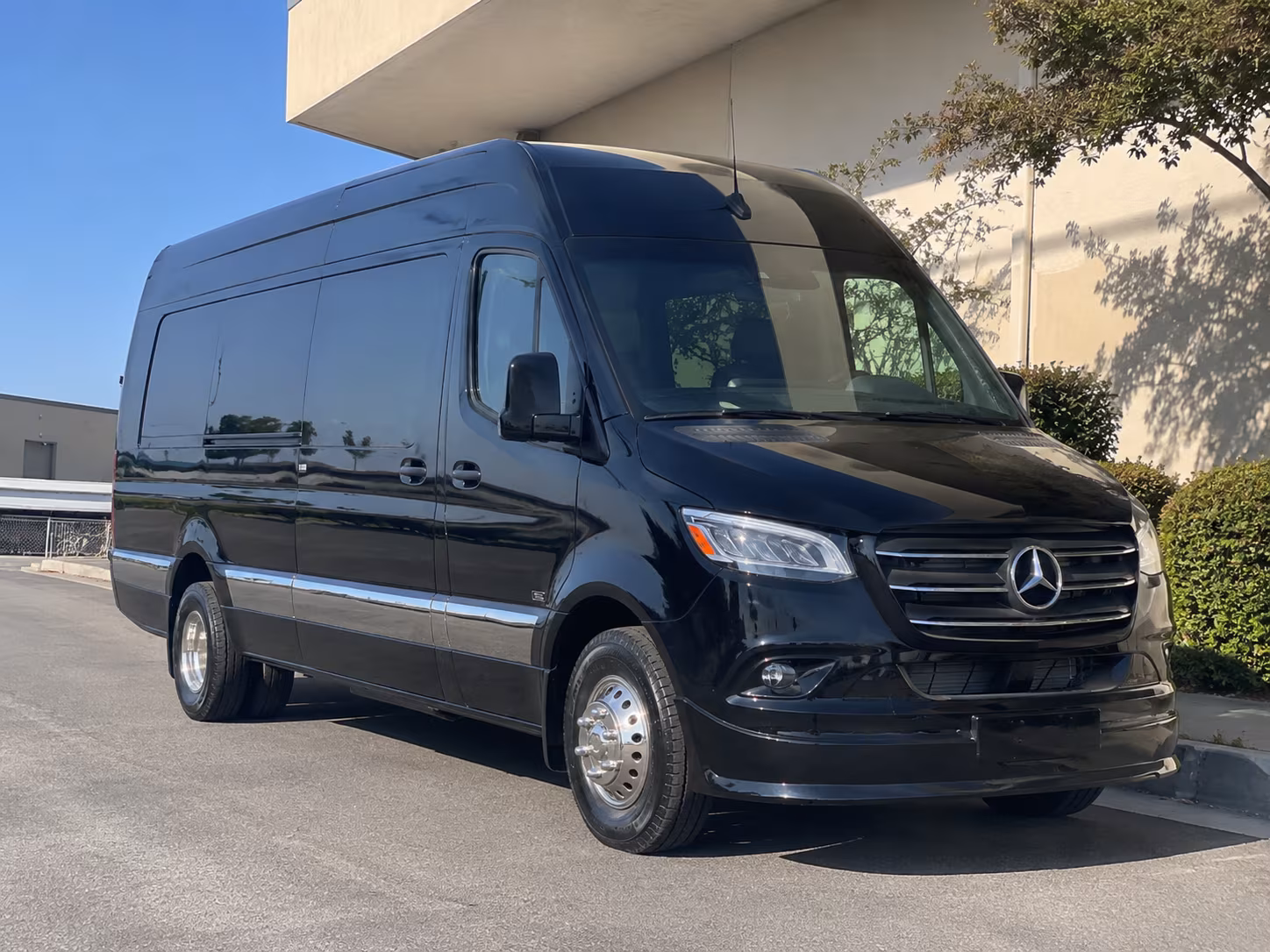 bus rental options for longmont trips