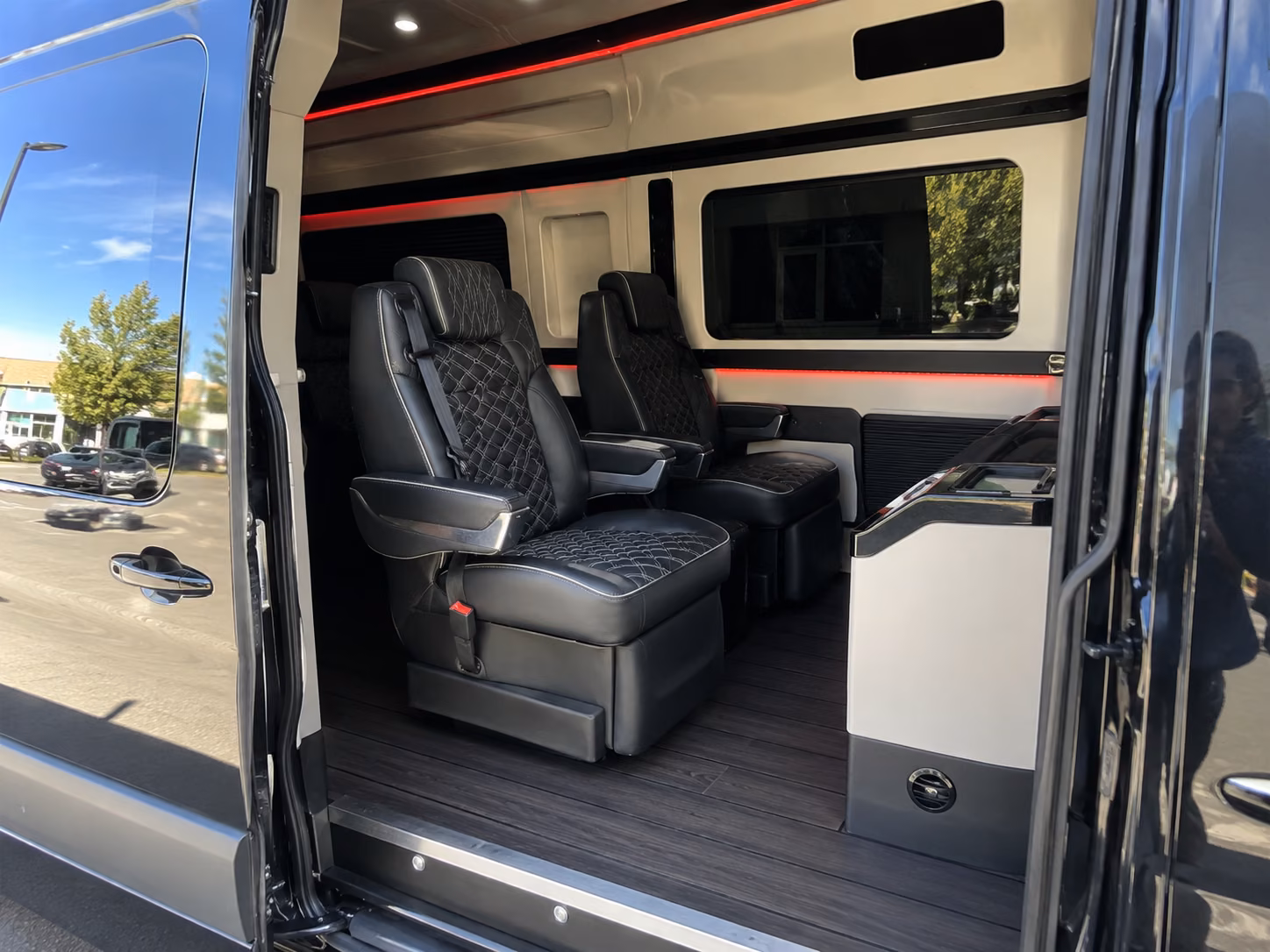 find and book transportation for your next corporate event 4