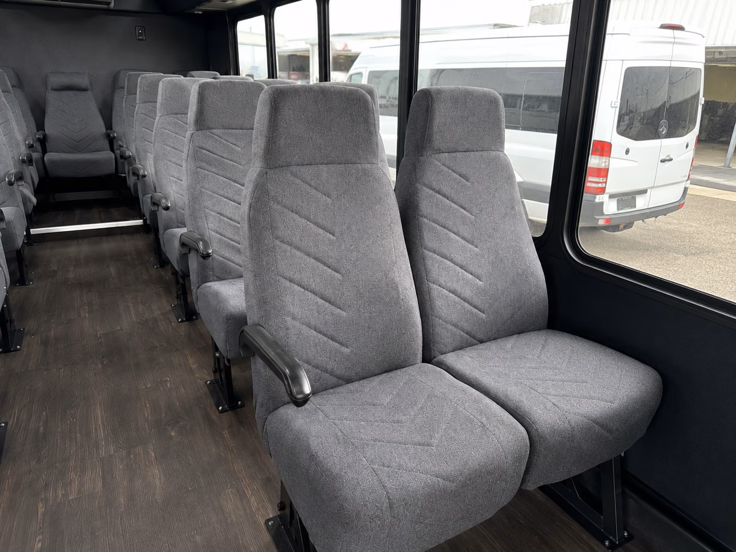 find and book transportation for your next prom 4