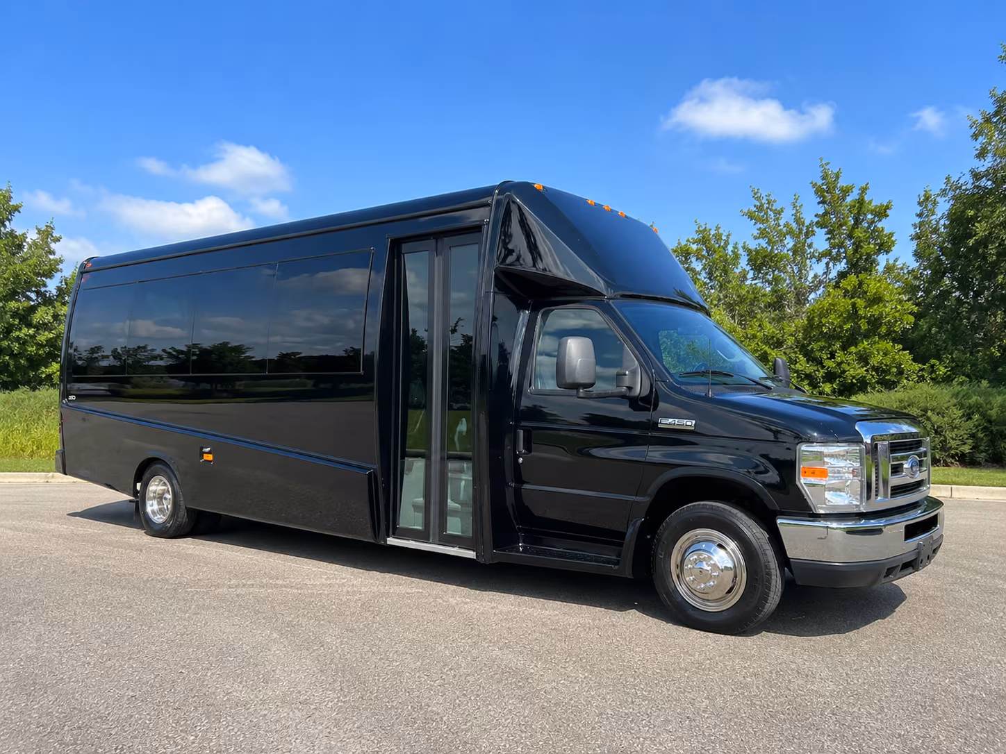 minibuses for longmont and st vrain valley school district day trips