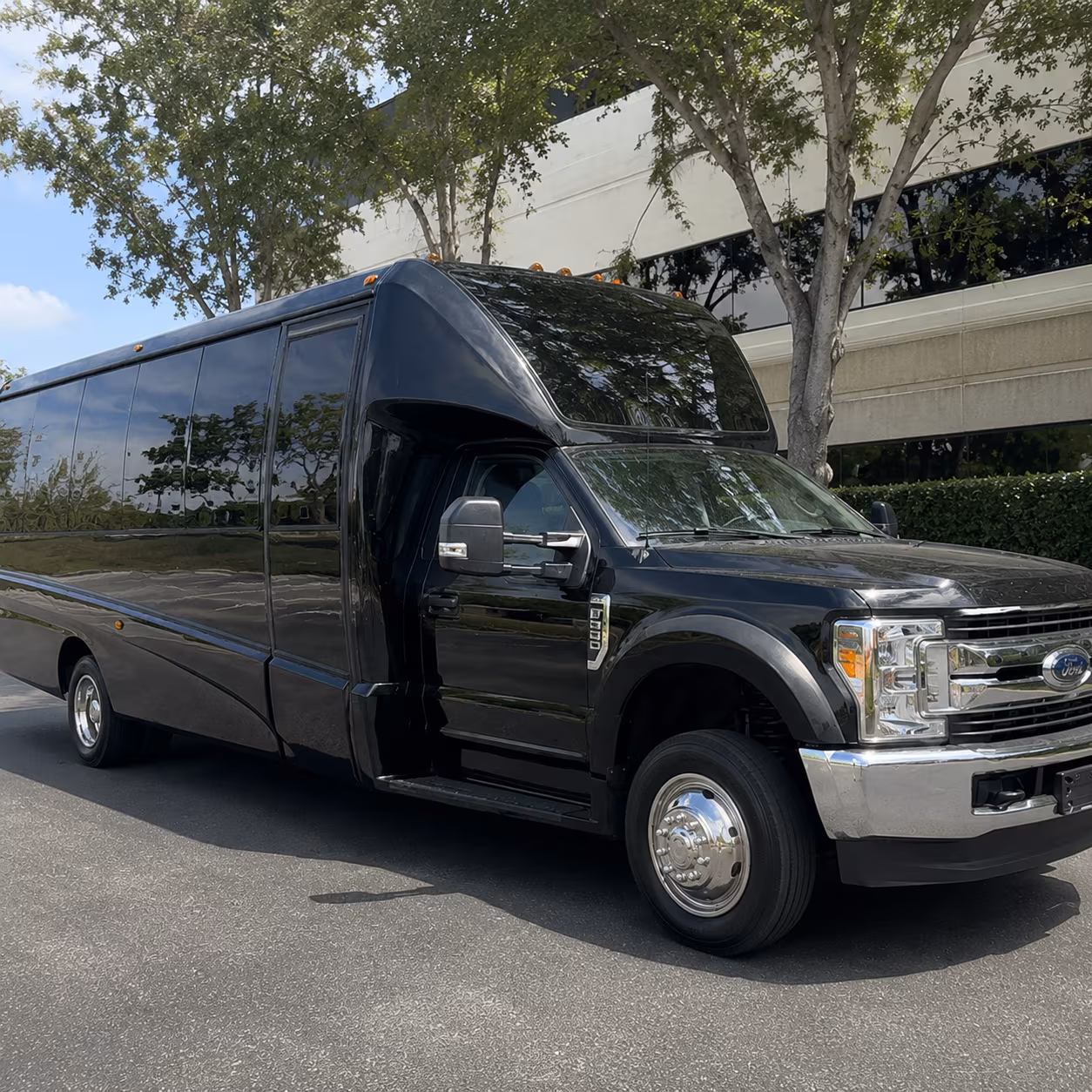 multi stop airport shuttle routes across boulder county