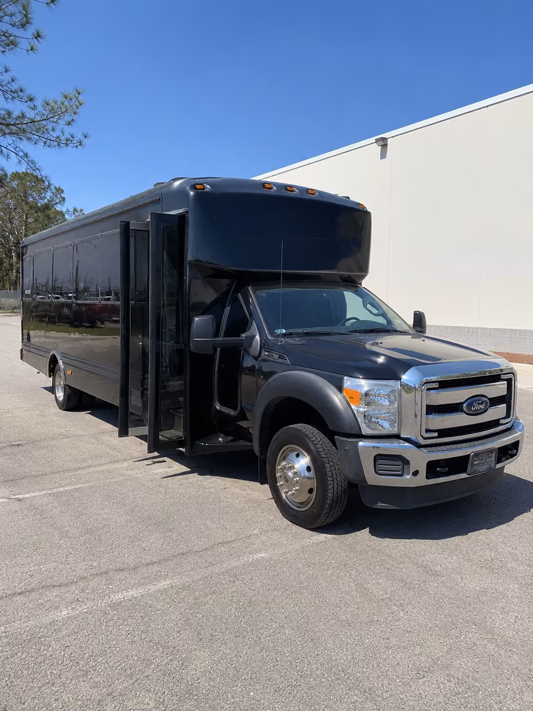 party bus rentals in longmont for the perfect prom night